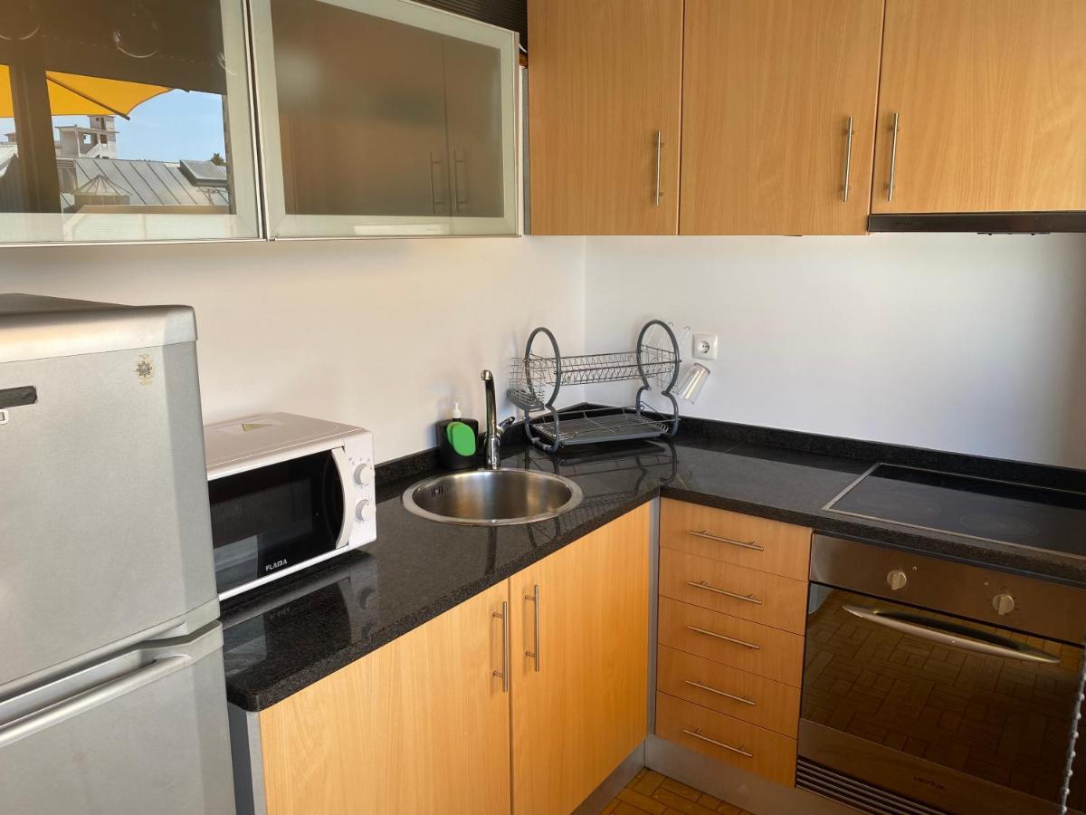 Apartamento Com Patio Na Rua Principal Da Cidade Porto Exterior foto
